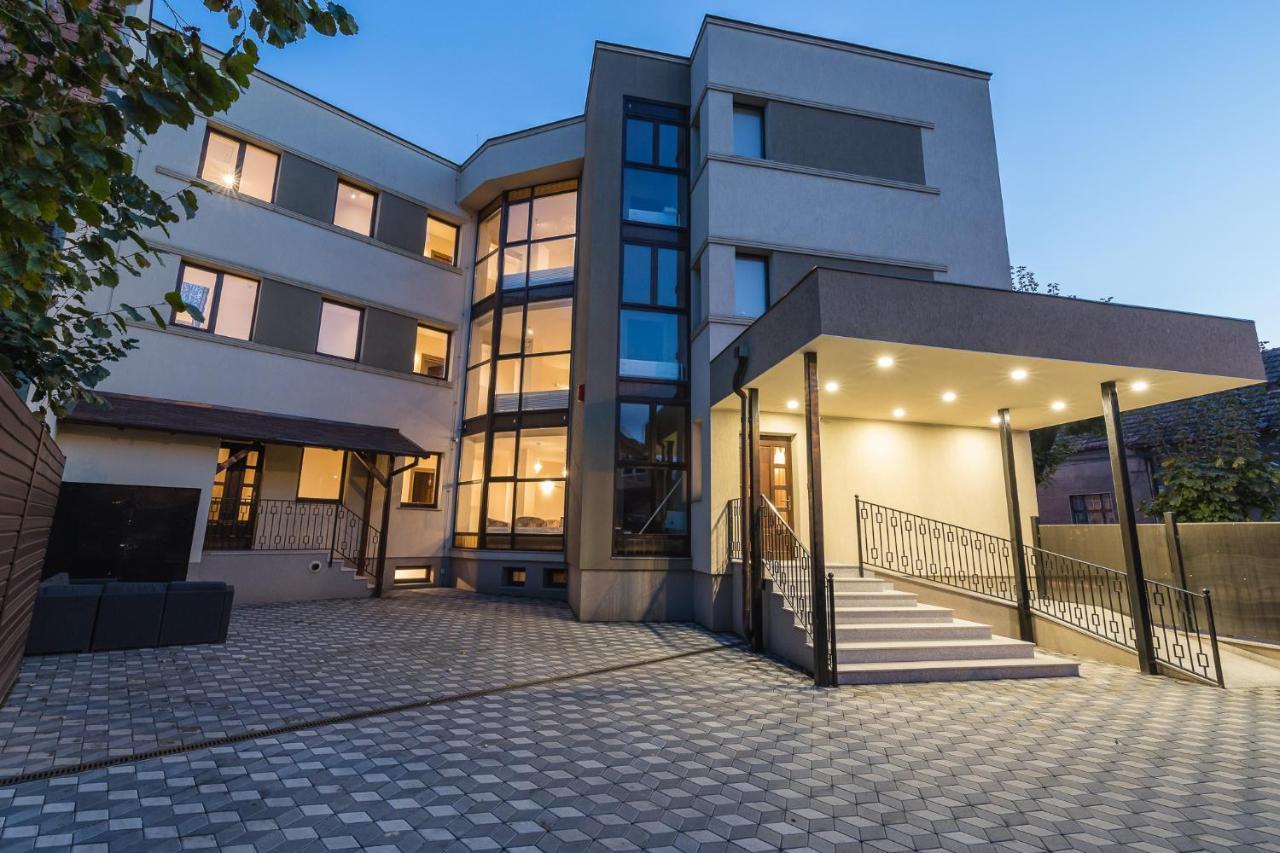Pensiunea Select Central Тиргу-Муреш Екстер'єр фото